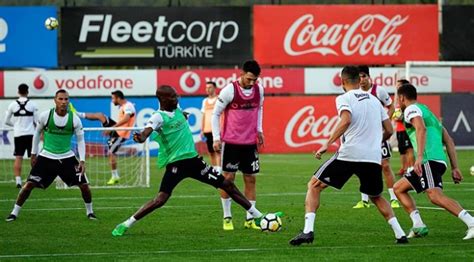 B­e­ş­i­k­t­a­ş­,­ ­F­e­n­e­r­b­a­h­ç­e­­n­i­n­ ­k­o­n­u­ğ­u­ ­o­l­u­y­o­r­